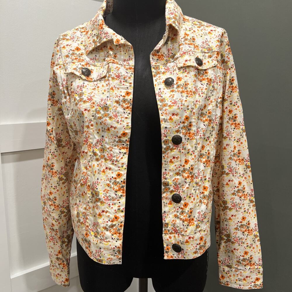 Aventura Organic Cotton Cream And Floral Medium Jacket Button Up